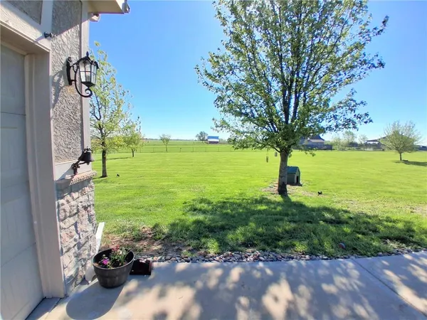 $575,000 | 4860 West 351st Street, Louisburg, KS 66053