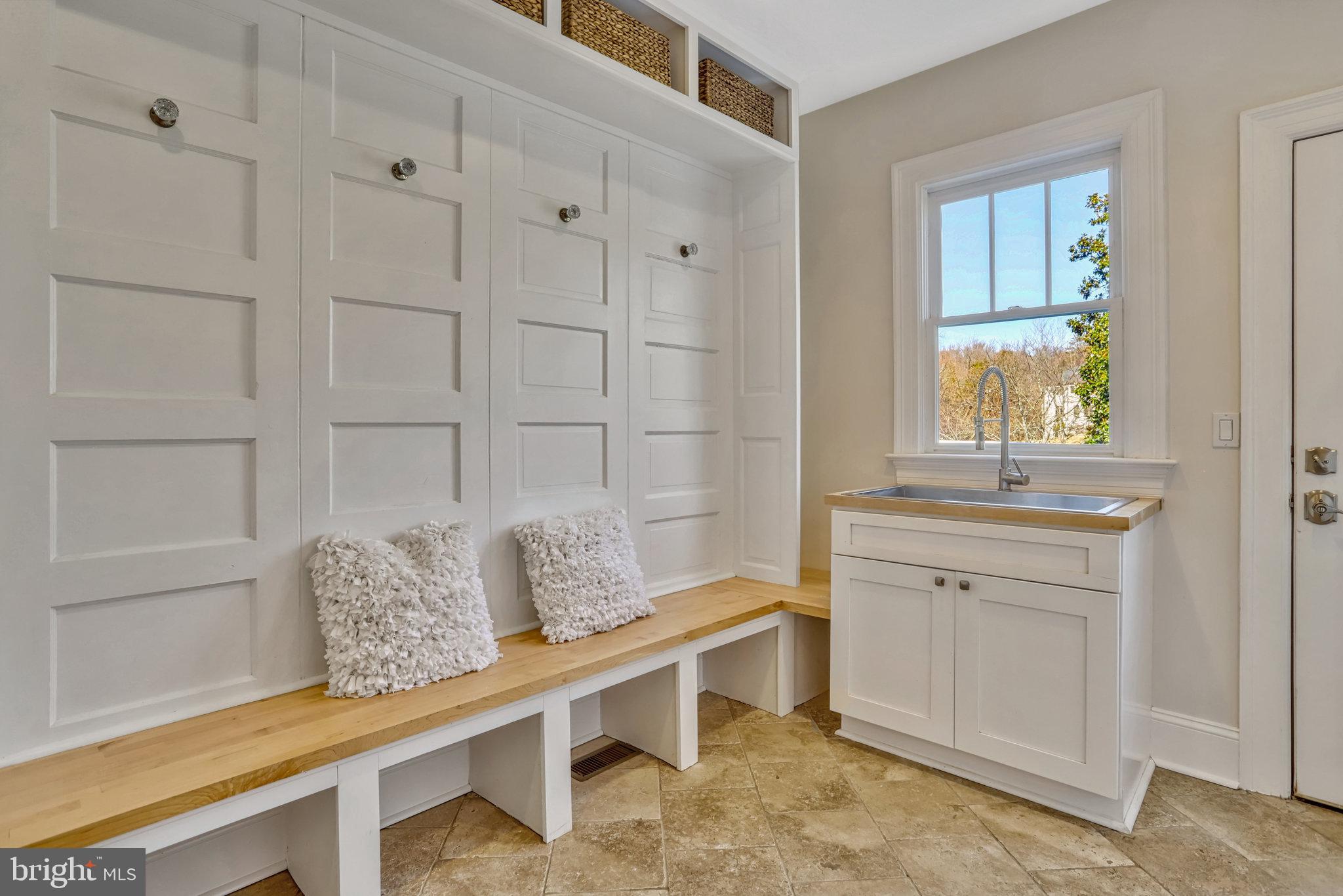2521 Hunter Mill Road Oakton, VA 22124 - Photo 45 of 132 Mudroom