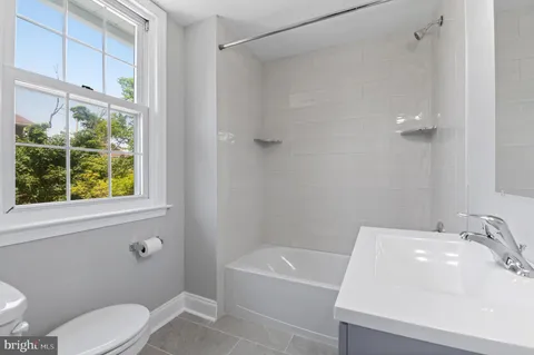 $3,250 | 3731 School Lane, Newtown Square, PA 19073