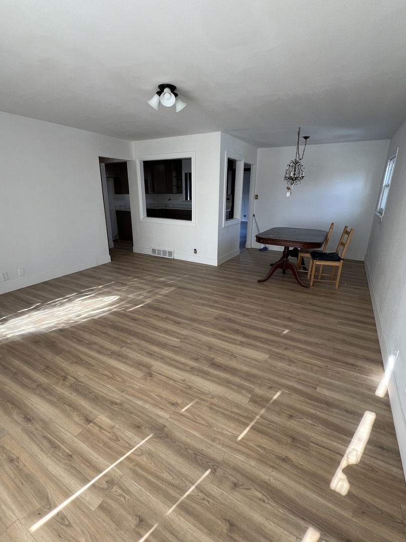 7244 Beckwith Road Morton Grove, IL 60053 - Photo 6 of 9 Gallery Image 6