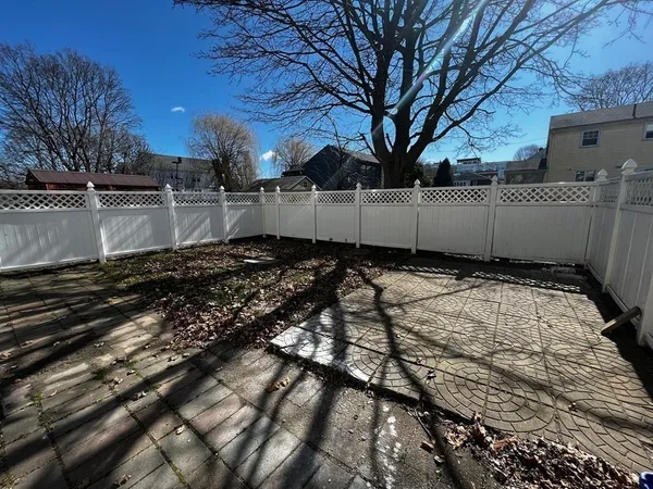 $2,900 | 155 Essex Street, Unit 2, Malden, MA 02148