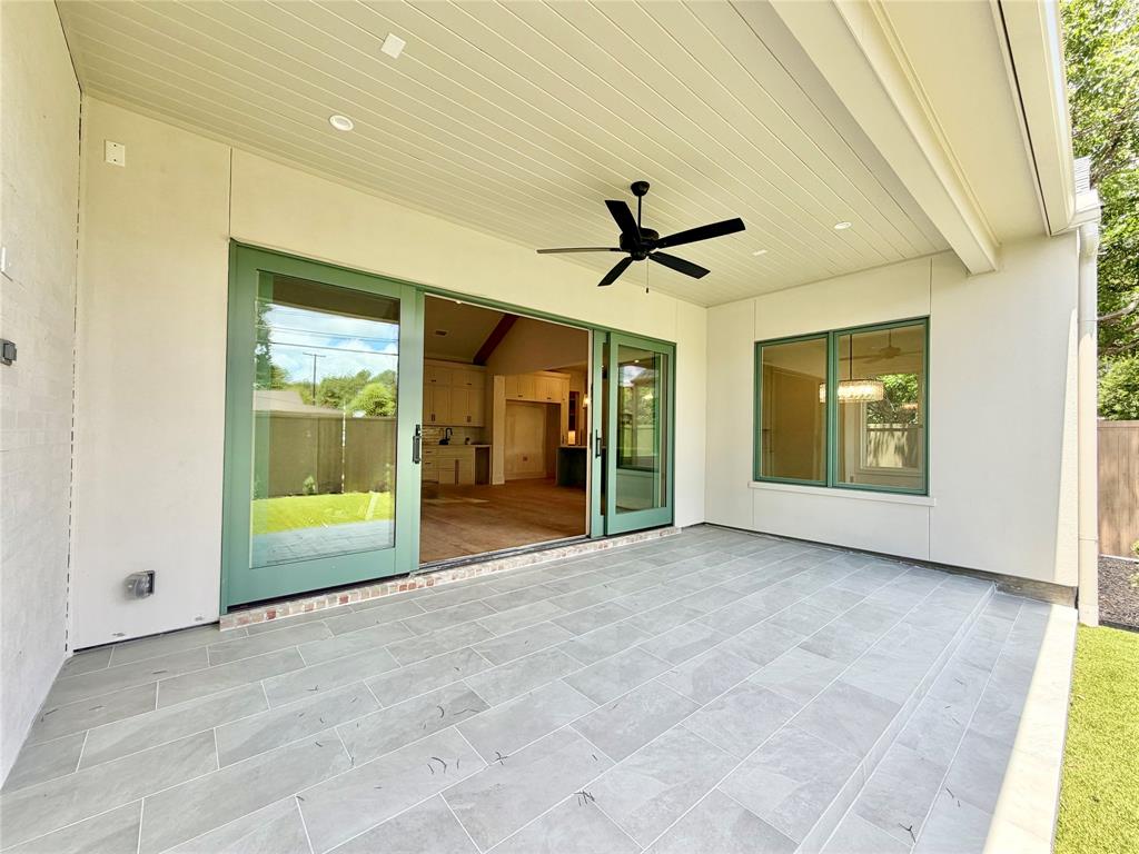 820 Edgefield Road Fort Worth, TX 76107 - Photo 11 of 13