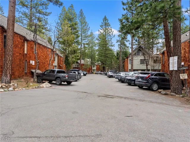 $875,000 | 989 Tahoe Boulevard, Unit 91, Incline Village, NV 89451