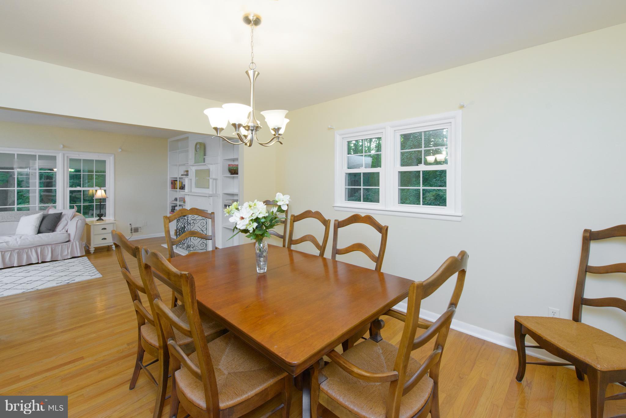 100 Chautaugua Road Arnold, MD 21012 - Photo 16 of 30 Formal Dining Room