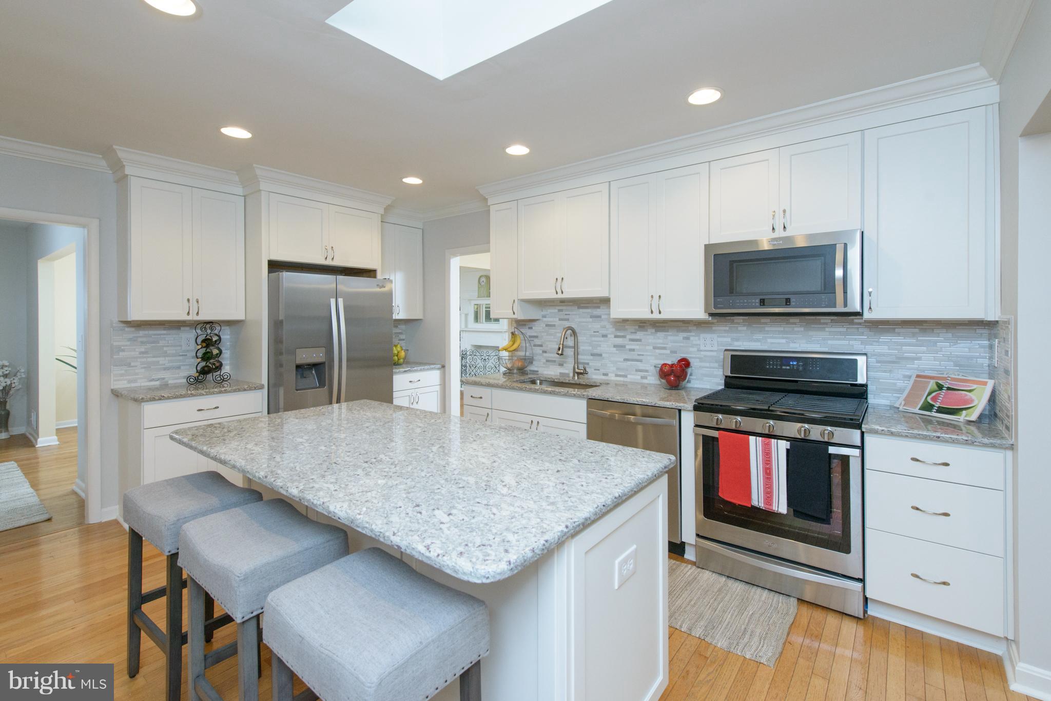 100 Chautaugua Road Arnold, MD 21012 - Photo 9 of 30 New Kitchen with Island