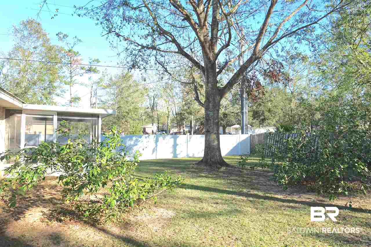 300 Cluster Street Foley, AL 36535 - Photo 15 of 18