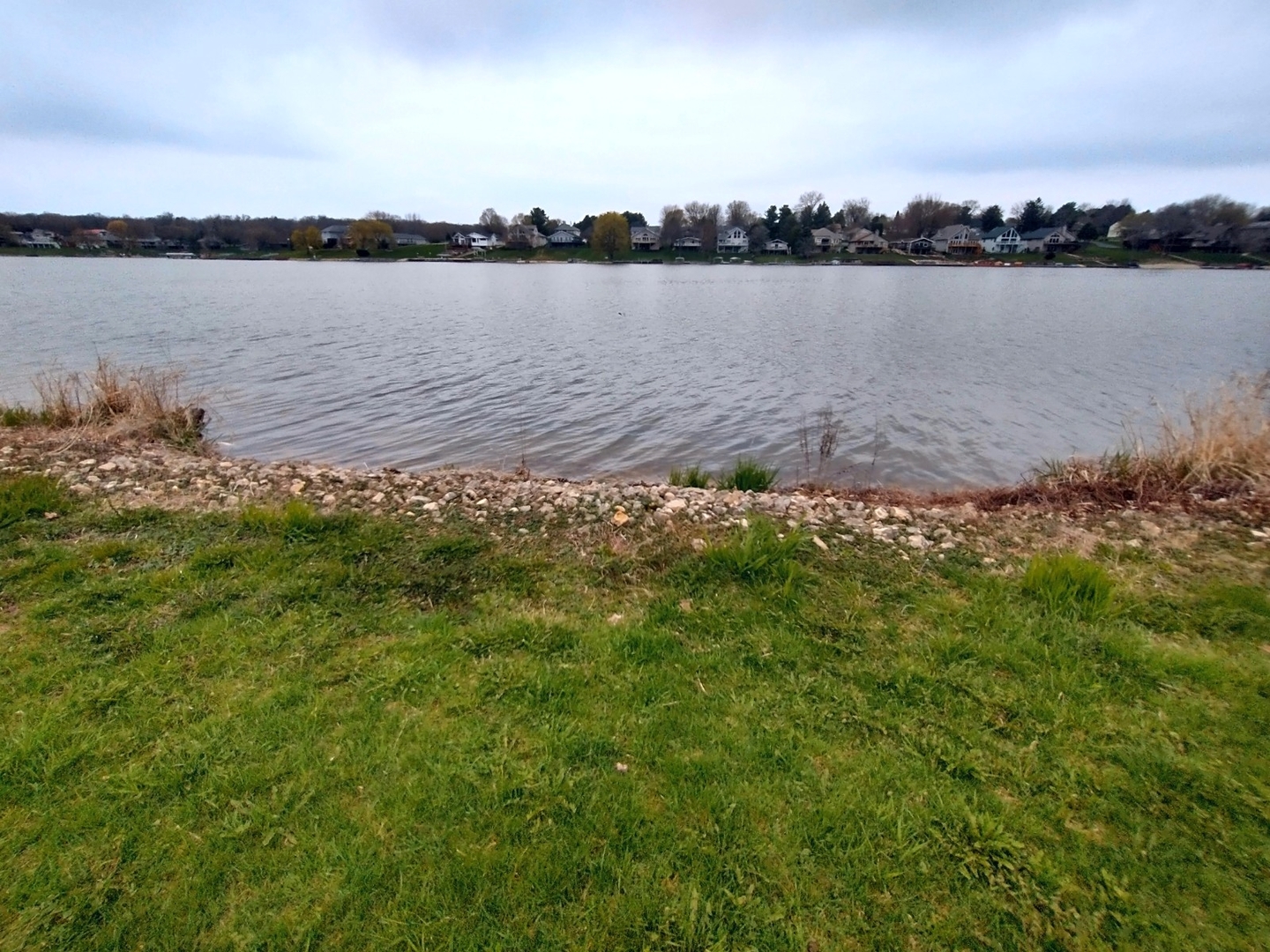 842 Breckenboro Road Davis, IL 61019 - Photo 2 of 7 a view of a lake from a yard