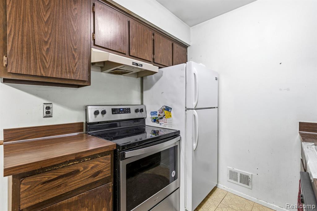29165 Hayes Road Warren, MI 48088 - Photo 13 of 31
