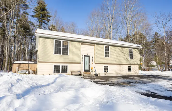 $469,000 | 6 Lilac Lane, Berwick, ME 03901