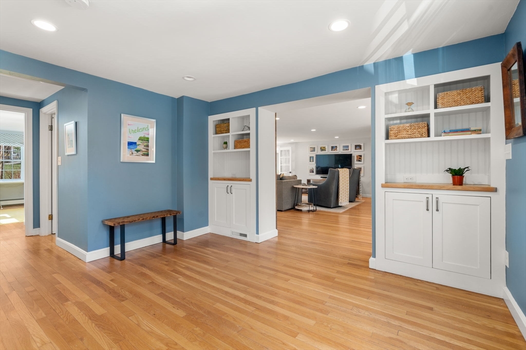 1 Sedgemeadow Road Wayland, MA 01778 - Photo 3 of 42 a view of a living room