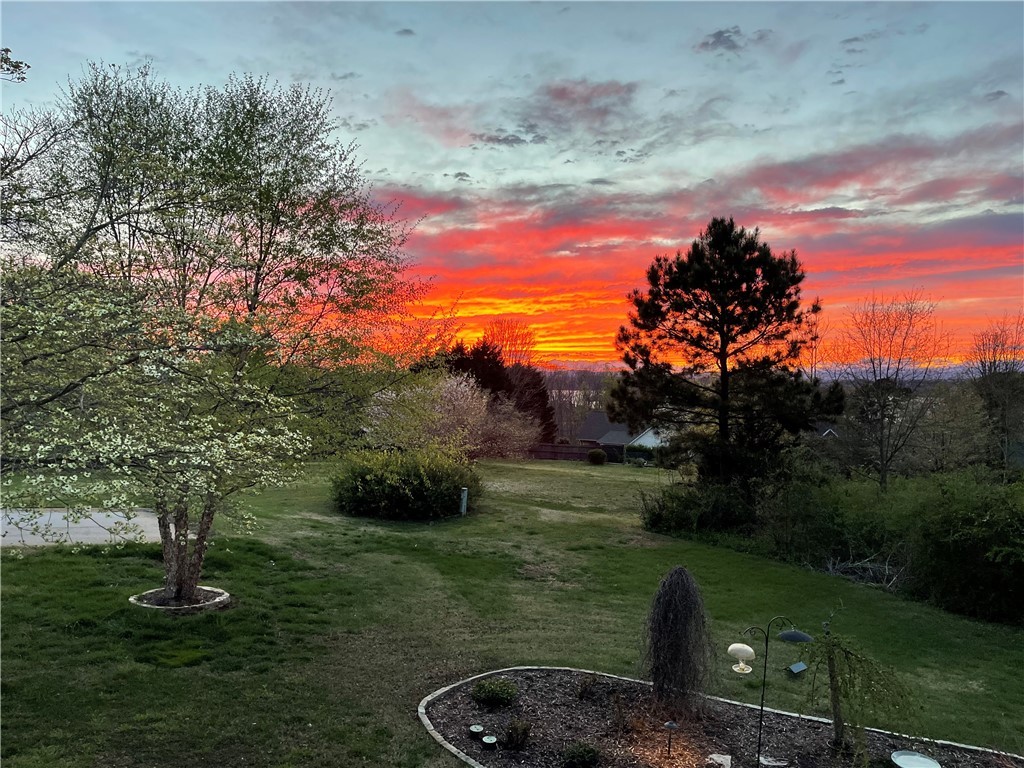 407 Arbor Way Seneca, SC 29672 - Photo 3 of 42 Blue Ridge Mountain Sunset!