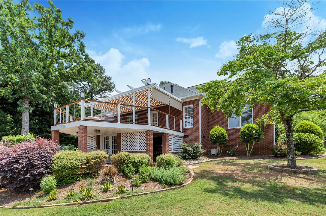 407 Arbor Way Seneca, SC 29672 - Photo 6 of 42 Spacious Upper Deck and Covered Lower Patio!