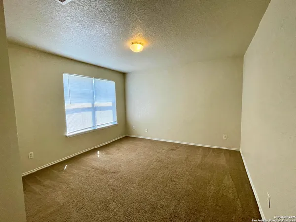 $1,800 | 11005 Crystal Plain, San Antonio, TX 78233
