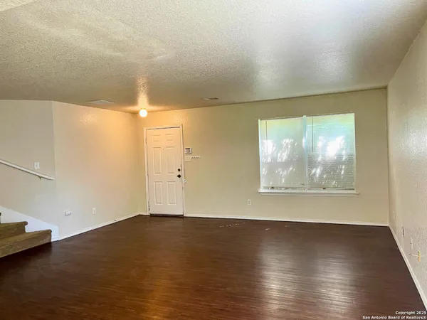 $1,800 | 11005 Crystal Plain, San Antonio, TX 78233