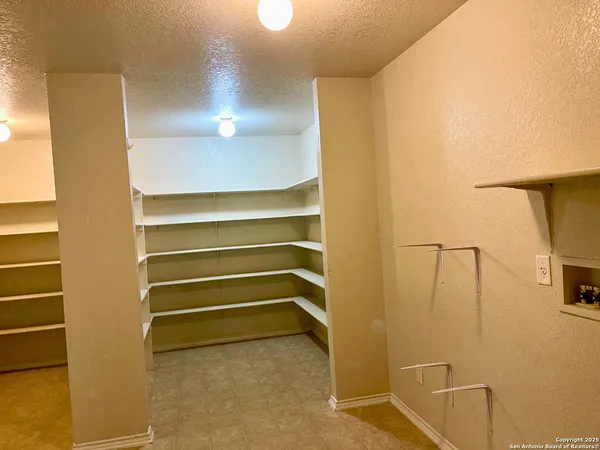 $1,800 | 11005 Crystal Plain, San Antonio, TX 78233