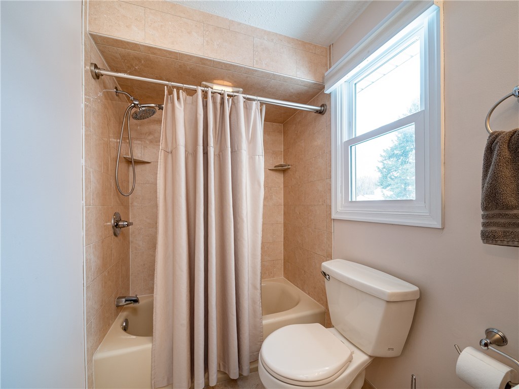 70 Groveview Circle Greece, NY 14612 - Photo 23 of 42