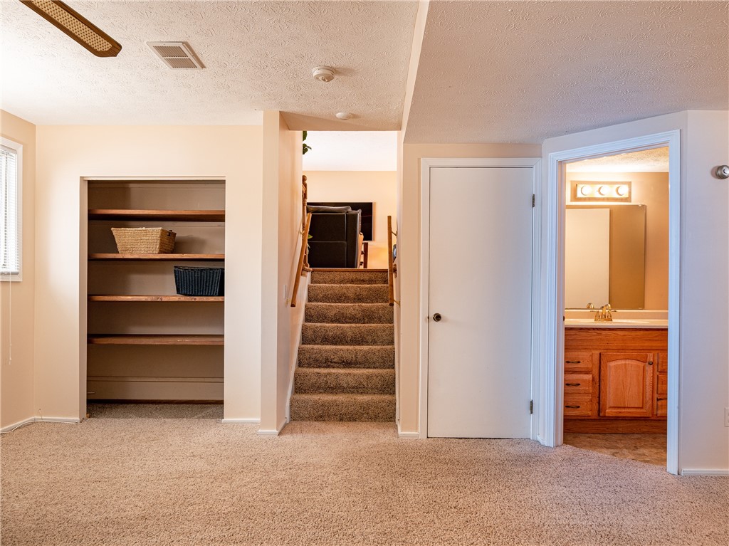 70 Groveview Circle Greece, NY 14612 - Photo 24 of 42