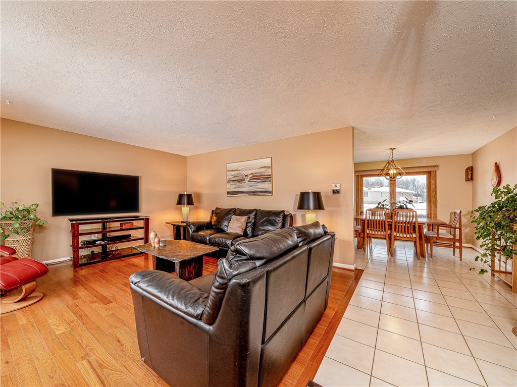 70 Groveview Circle Greece, NY 14612 - Photo 7 of 42