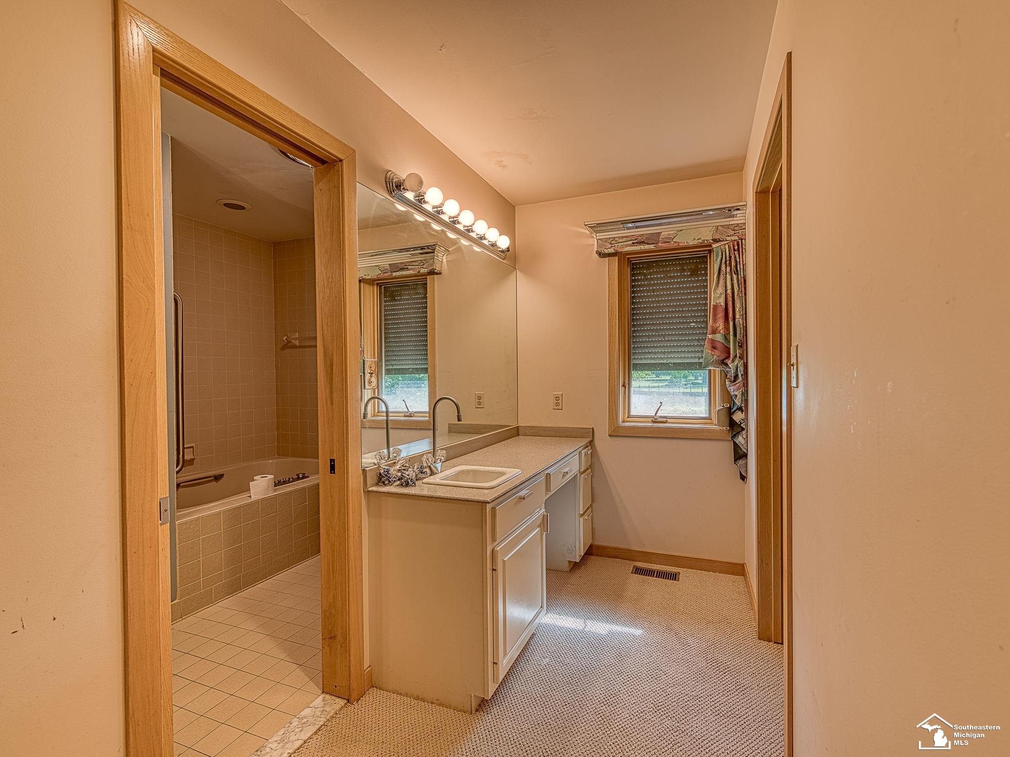 3830 Brest Road Newport, MI 48166 - Photo 17 of 57 50144207-48ae9660-3094-446b-a17a-1291a733efce.JPG