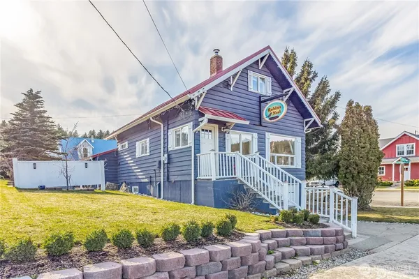 $749,000 | 300 South 1st Street, Roslyn, WA 98941