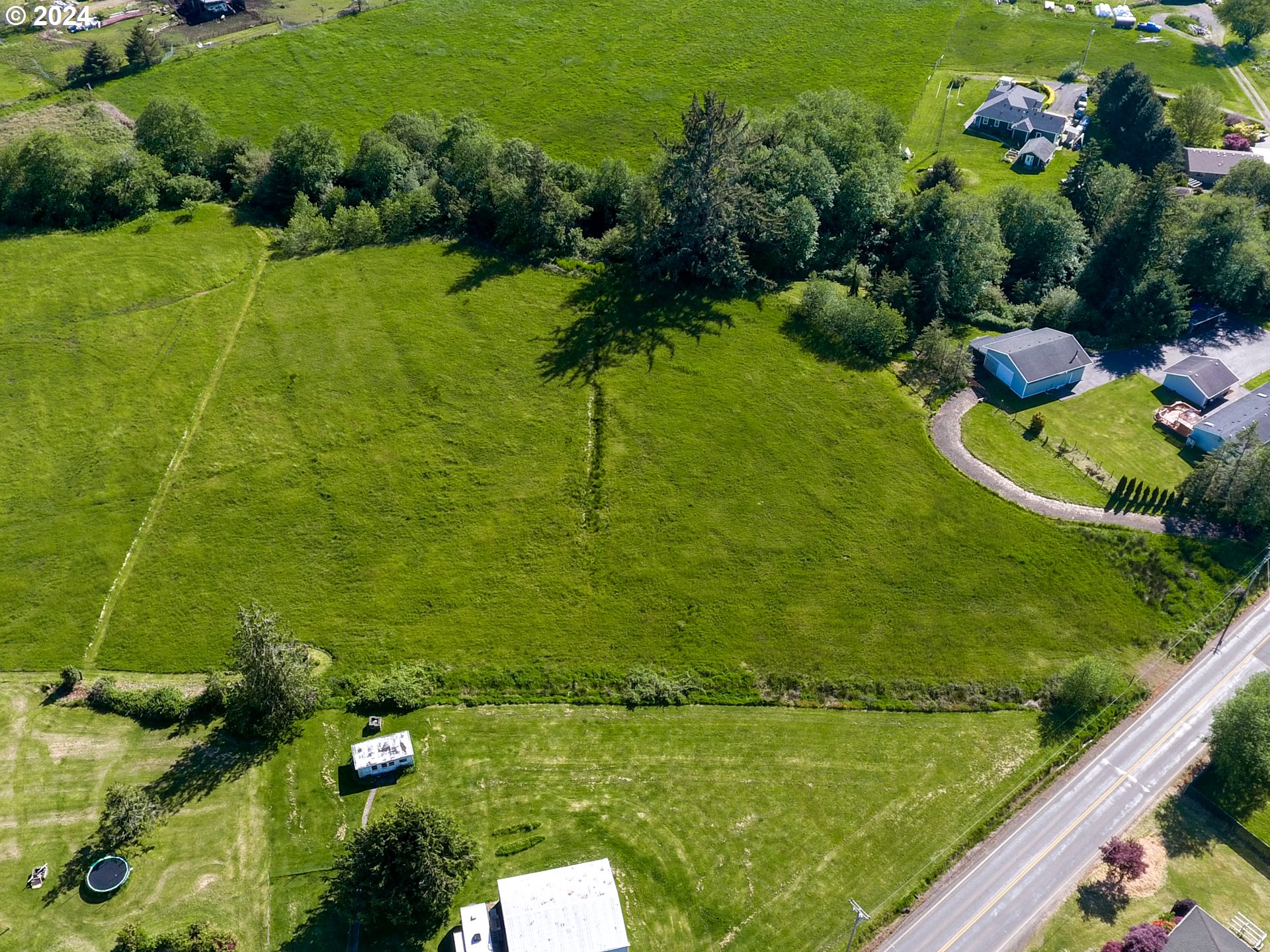 Logan Road Astoria, OR 97103 - Photo 5 of 14 a view of an outdoor space