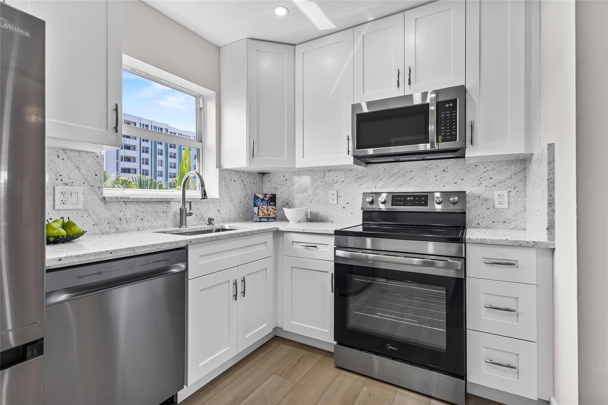 3216 Southeast 8th Street, Unit 305 Pompano Beach, FL 33062 - Photo 12 of 34 Photo 12