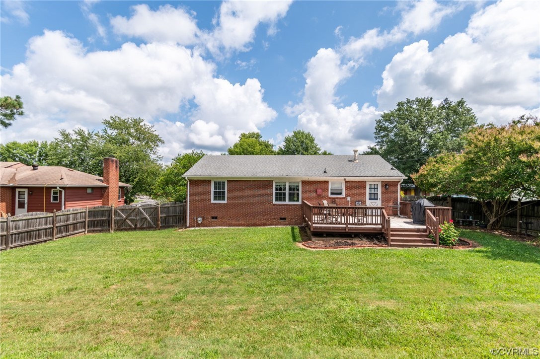 9117 Mapleview Avenue Henrico, VA 23294 - Photo 20 of 21 a front view of a house with a garden