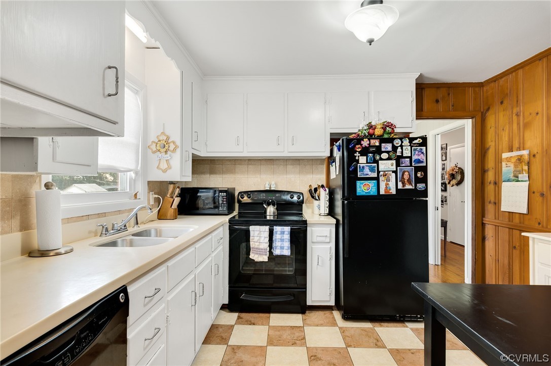 9117 Mapleview Avenue Henrico, VA 23294 - Photo 10 of 21 a kitchen with stainless steel appliances a refrigerator and cabinets