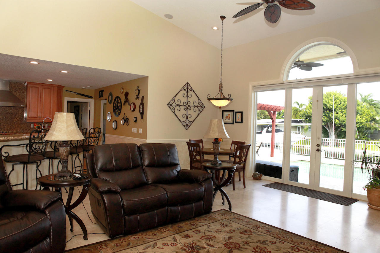 771 Appleby Street Boca Raton, FL 33487 - Photo 8 of 41 MLS 7 FAMILY & BREAKFAST