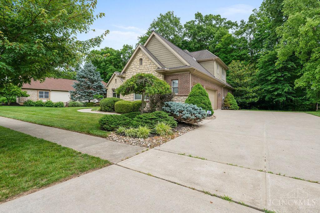 1643 Hawk Ridge Drive Maineville, OH 45039 - Photo 3 of 61 Gallery Image 3
