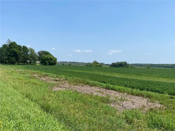 $300,000 | 40525 Highway 65, Braham, MN 55006