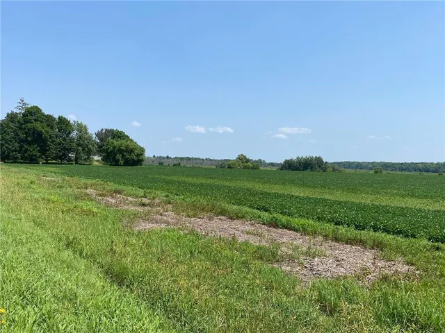 $300,000 | 40525 Highway 65, Braham, MN 55006