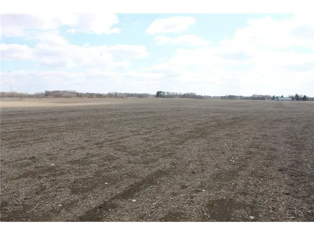 $300,000 | 40525 Highway 65, Braham, MN 55006