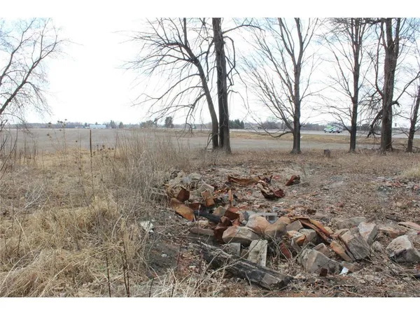 $300,000 | 40525 Highway 65, Braham, MN 55006