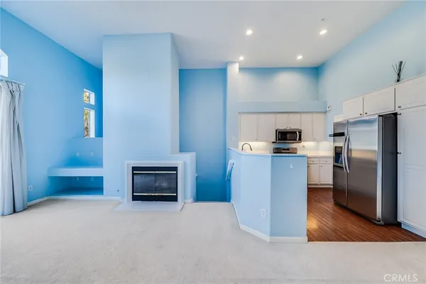 a view of empty room with front door