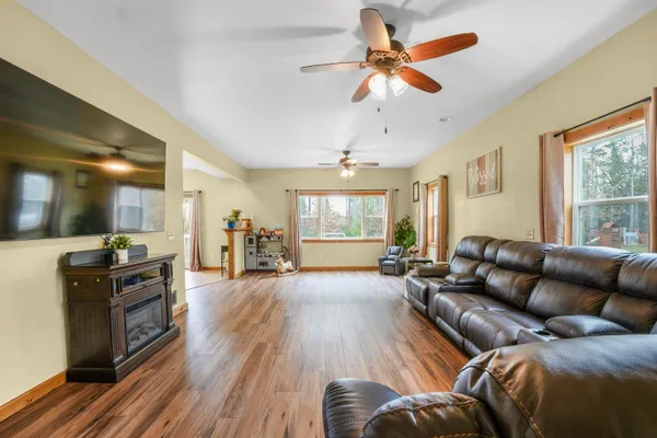 $499,990 | E10282 Greimel Road, Baraboo, WI 53913
