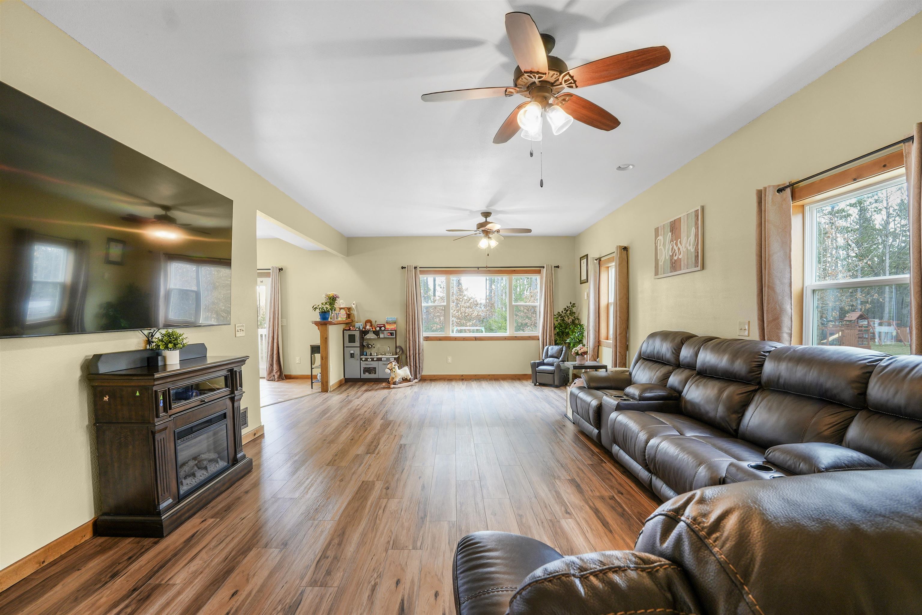 E10282 Greimel Road Baraboo, WI 53913 - Photo 4 of 45