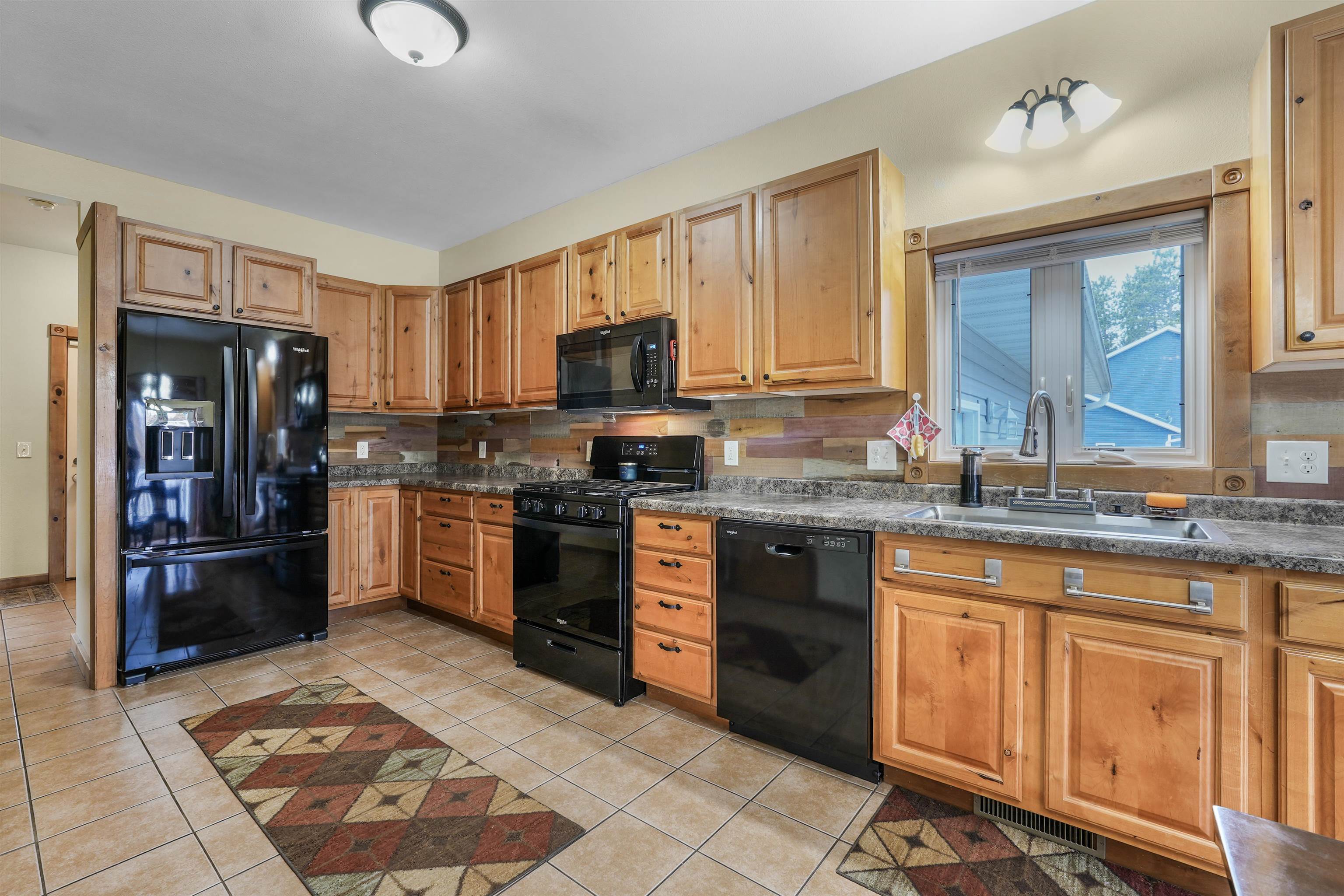 E10282 Greimel Road Baraboo, WI 53913 - Photo 6 of 45