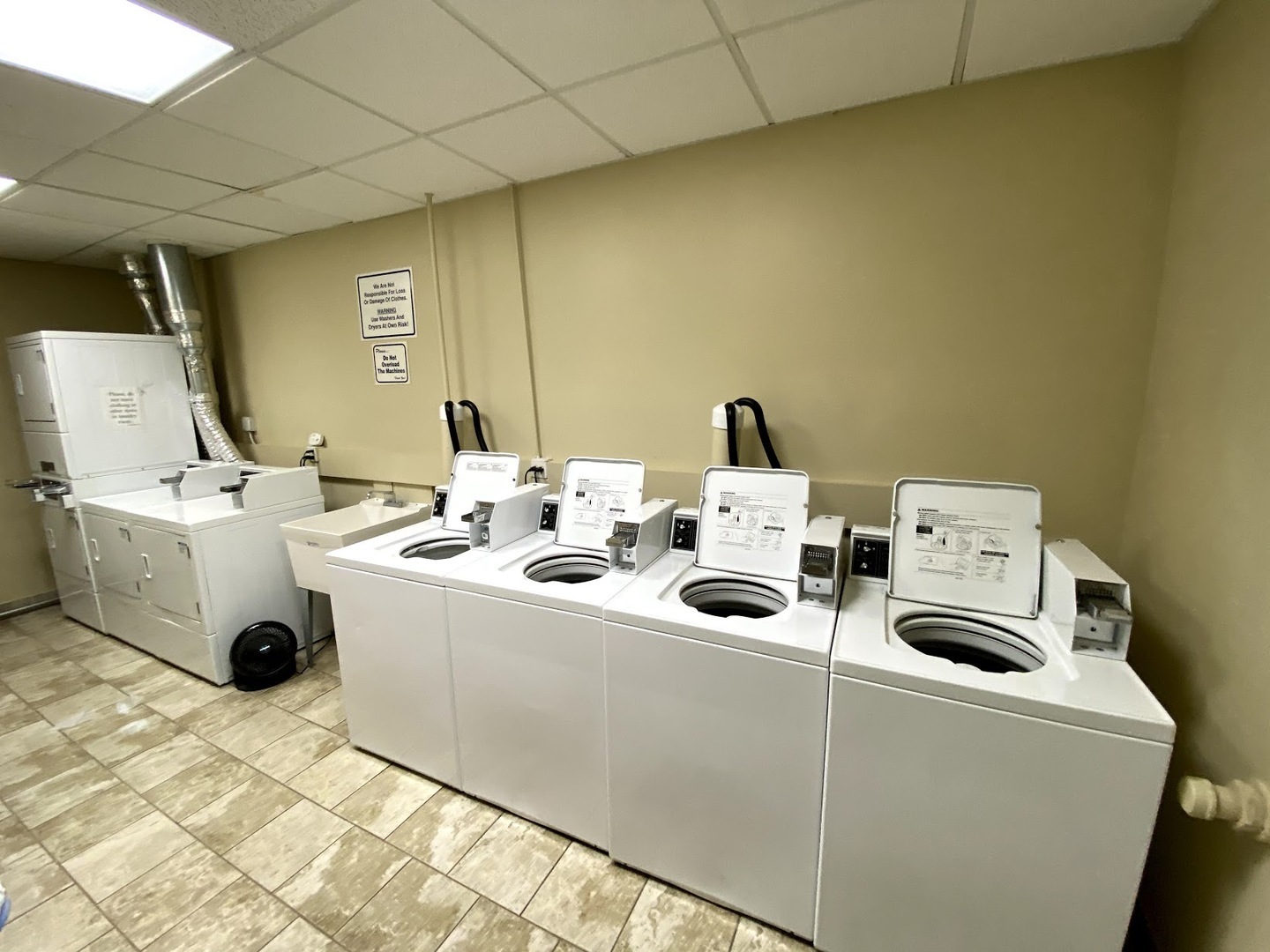 839 West Sheridan Road, Unit 510 Chicago, IL 60613 - Photo 8 of 9 Gallery Image 8