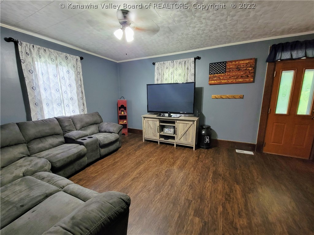 7688 Union Campground Road Letart, WV 25253 - Photo 10 of 38 MAIN FLOOR LIVING ROOM