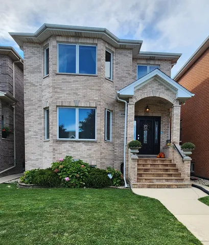 $739,000 | 4016 North Odell Avenue, Norridge, IL 60706