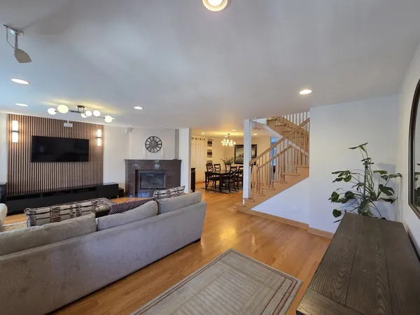 $739,000 | 4016 North Odell Avenue, Norridge, IL 60706