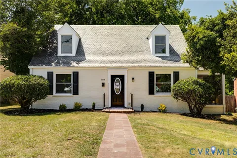 $475,000 | 704 South Nansemond Street, Richmond, VA 23221