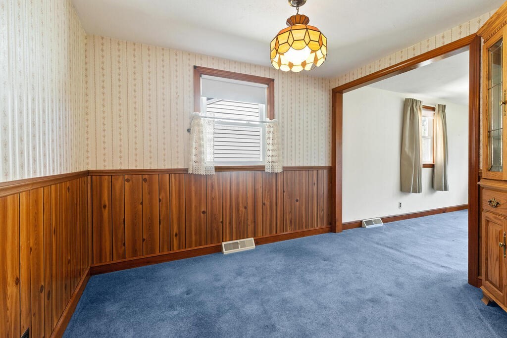 54 Crestview Road Waltham, MA 02451 - Photo 11 of 30 Gallery Image 11