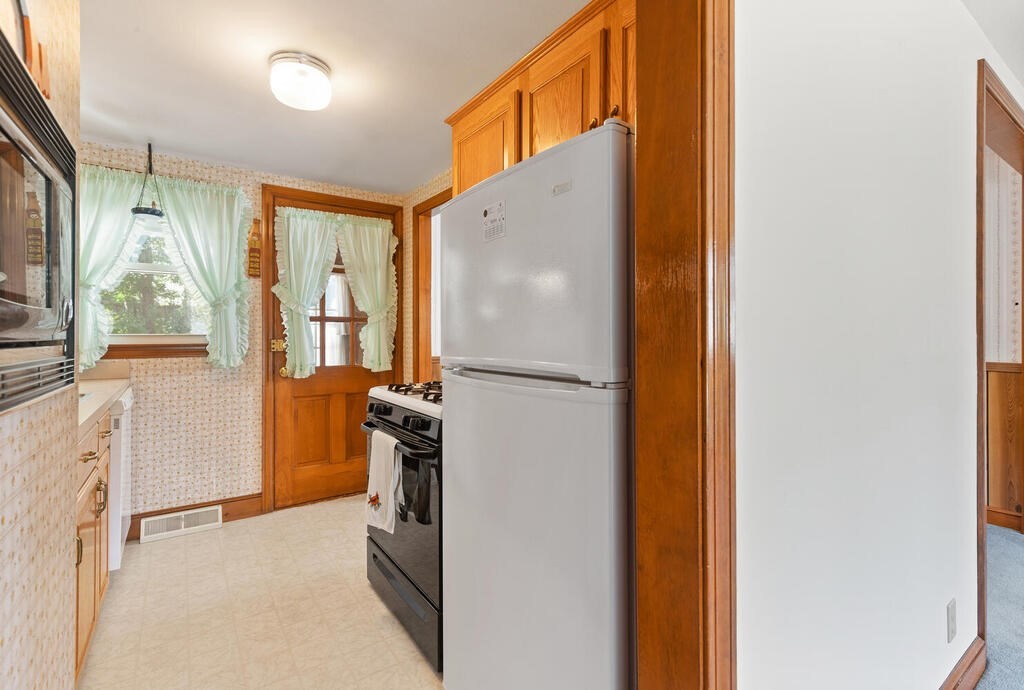 54 Crestview Road Waltham, MA 02451 - Photo 15 of 30 Gallery Image 15