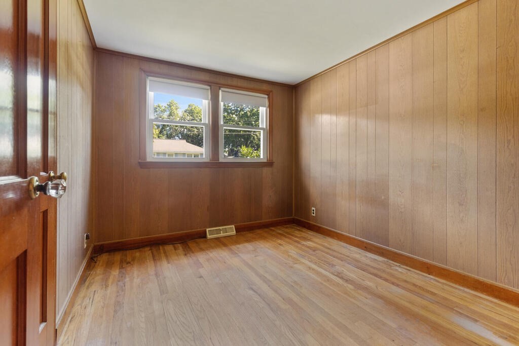 54 Crestview Road Waltham, MA 02451 - Photo 17 of 30 Gallery Image 17
