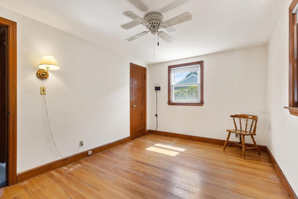 54 Crestview Road Waltham, MA 02451 - Photo 19 of 30 Gallery Image 19