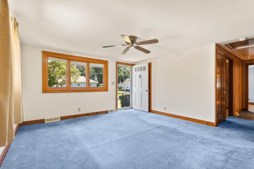 54 Crestview Road Waltham, MA 02451 - Photo 8 of 30 Gallery Image 8