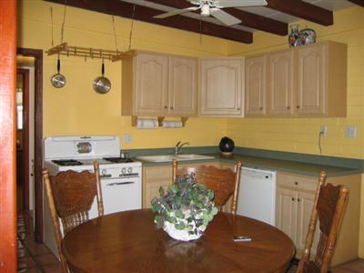 196 East Pastime Road Tucson, AZ 85705 - Photo 3 of 10