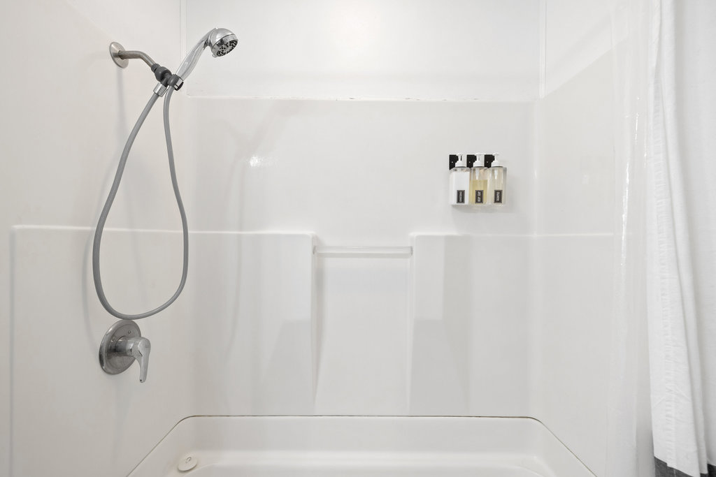 102 Ranchview Drive Johnson City, TX 78636 - Photo 23 of 37 a bathroom with a shower